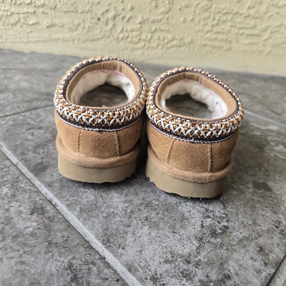 UGG Tasman slippers suede slides Toddlers size 11 Baby Uggs - Picture 7 of 10